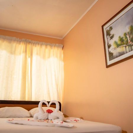 Hotel Y Cabinas El Coral Jaco Ngoại thất bức ảnh
