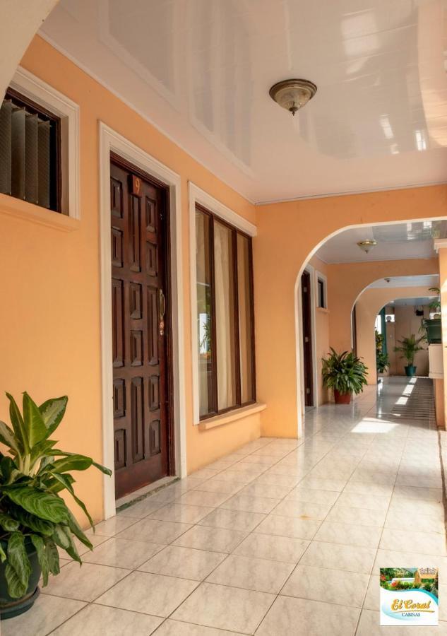 Hotel Y Cabinas El Coral Jaco Ngoại thất bức ảnh