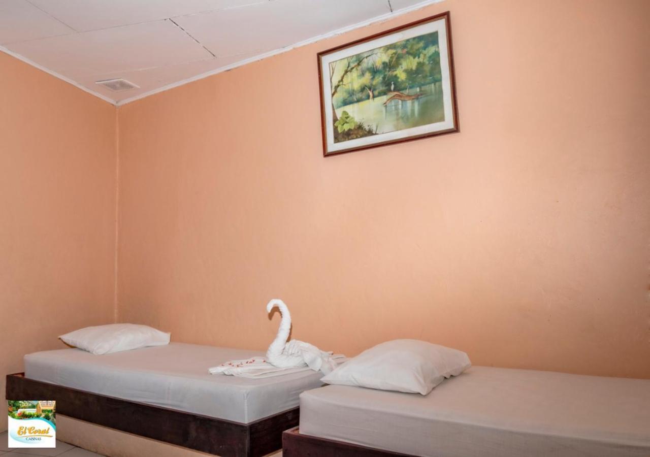 Hotel Y Cabinas El Coral Jaco Ngoại thất bức ảnh